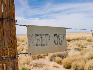 keep out sign
