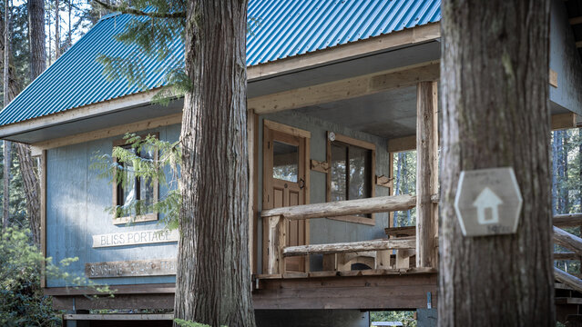 Bliss Portage, cabin; SCT