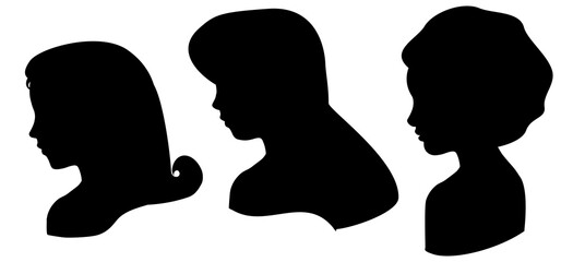 Silueta de retratos de perfil de tres mujeres diversas juntas tipo cartoon. Ilustración negra sobre fondo blanco.