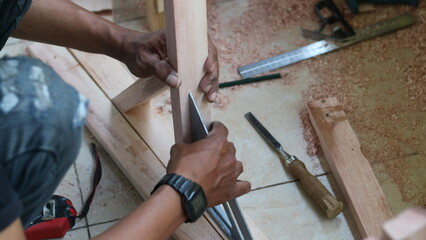 make handicrafts from wood