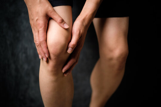 膝の痛み」の写真素材 | 3,920件の無料イラスト画像 | Adobe Stock