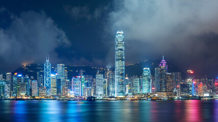 Fototapeta premium Night scenery of Victoria harbor of Hong Kong city