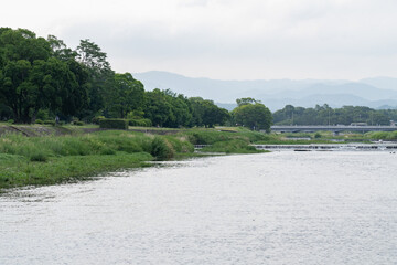 賀茂川のほとり