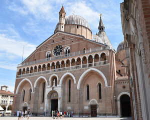 Fototapeta na wymiar Basilica of Saint Anthony of Padua, Basilica di Sant'Antonio da Padova. Italy