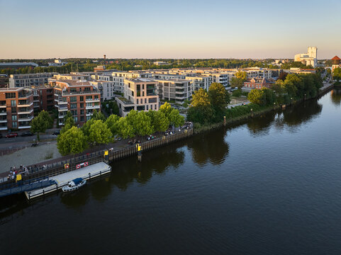 Sommerabend im Hafenviertel Oldenburg