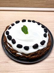 cheesecake with berries