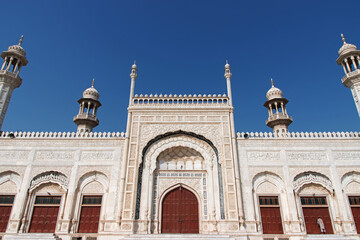 Fototapeta na wymiar Al-Sadiq Mosque in Bahawalpur, Punjab province, Pakistan