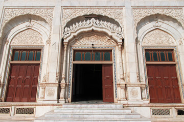 Fototapeta na wymiar Al-Sadiq Mosque in Bahawalpur, Punjab province, Pakistan