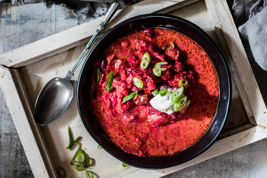Bowl ofready-to-eatborscht with kidney beans