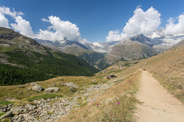 Sentier en montagne