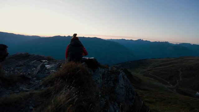 Sonnenaufgang in den Zillertaler Bergen
