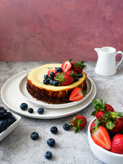 cheesecake with berries