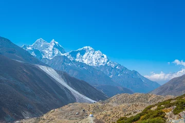 Lichtdoorlatende gordijnen Makalu Dingboche village and mount Lhotse - trek to Everest base camp - Nepal Himalayas mountains