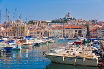 Fototapeta na wymiar Vieux Port in Marseille, Provence, Frankreich