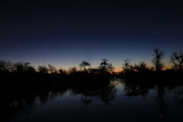 Naklejka premium Lever de soleil camargue