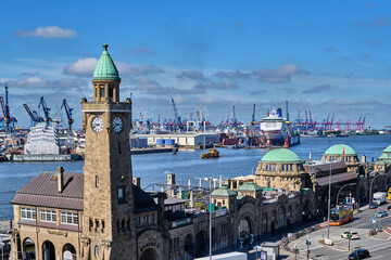 Hamburg- Landungsbrücken