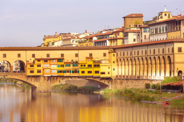 Fototapeta na wymiar Ponte Vecchio in Florence, Tuscany, Italy