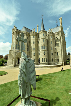 Palacio episcopal de Gaud&iacute; en Astorga