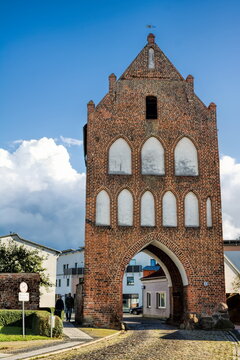grimmen, deutschland - 10.10.2020 - greifswalder tor