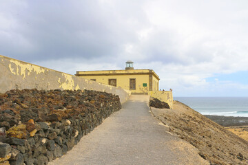 Fototapeta na wymiar Faro de Punta Martiño, Isla de Lobos, Canarias