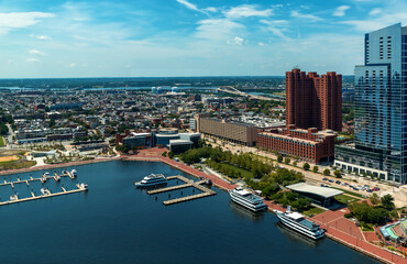 Obraz premium View of the Baltimore cityscape and Inner Harbor