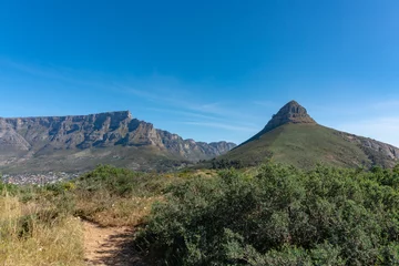 Crédence de cuisine en verre imprimé Montagne de la Table CAPE TOWN, South Africa. Table Mountain and Lion's Head hike trail.