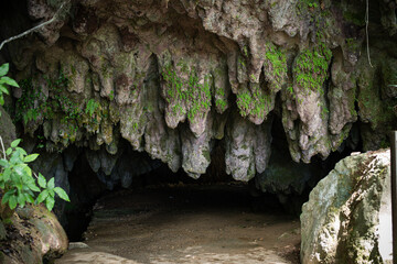 北九州市の千仏鍾乳洞の入り口