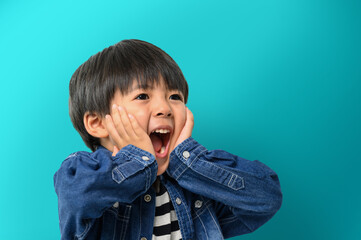 【ビタミンカラーシリーズ】子どもショック　横顔ポシティブ　青緑