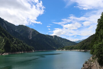 Fototapeta na wymiar ダム湖