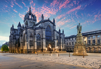 Fototapeta na wymiar Edinburgh Giles cathedral at sunrise, Scotland