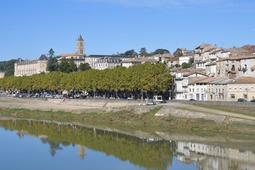Obraz premium Joli village de La Réole en Gironde - France