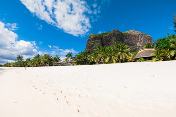 Naklejka premium Beautiful view of tropical beach on Mauritius
