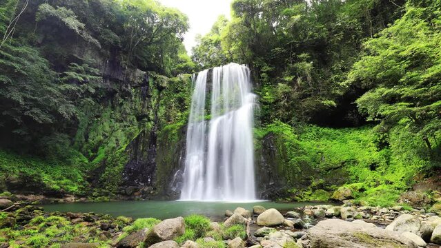 夏の桜滝　タイムラプス　大分県日田市　Sakuradaki Falls in summer. Time lapse. Ooita-ken Hita city.