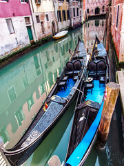 Fototapeta na wymiar Gondeln in Venedig 