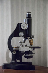 Old Microscope that does not plug in