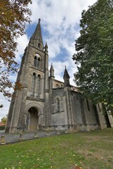Fototapeta na wymiar Eglise de Sainte-Croix-du-Mont 