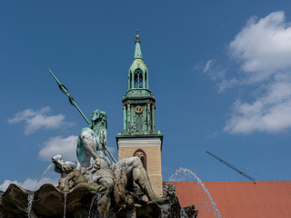 Neptunbrunnen am Alexanderplatz, Berlin-Mitte, Deutschland