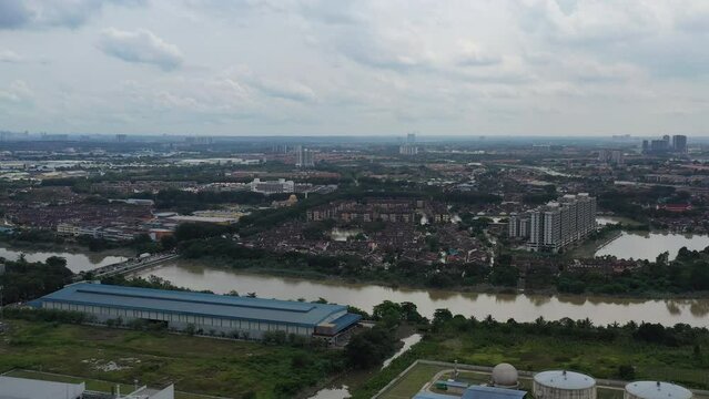 Aerial view of the north Selangor flood following heavy rainfall. Taman Sri Muda was one of the areas worst hit by floods.