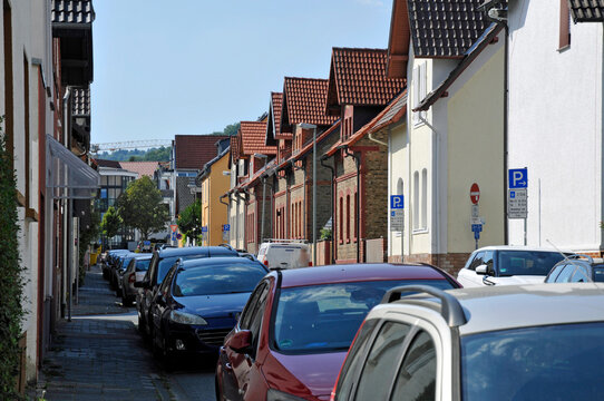 รูปภาพVorstadt เลือกดูภาพถ่ายสต็อก เวกเตอร์ และวิดีโอ2,305 Adobe Stock