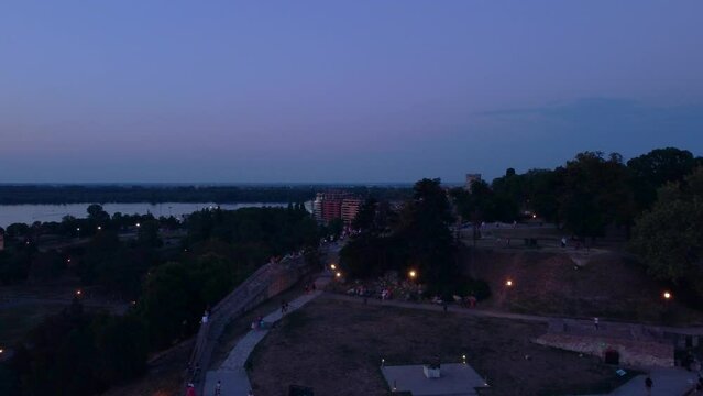 Dron snimak Kalemegdan nocu krupni plan spomenik Pobedniku. Monument Victor on old medieval fortress
