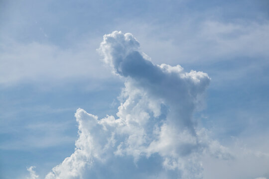 Cloudy Sky - background - textur e- Strange cloud formations