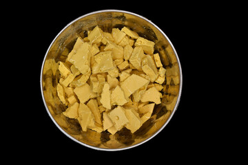 Cannabis Honeycomb in Tin 03