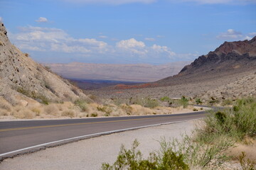 the road to the mountains