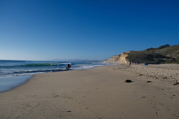 Pacific Ocean. Coast. 
