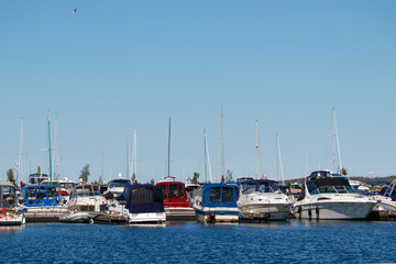 Obraz premium A Group of Boats in a Marina