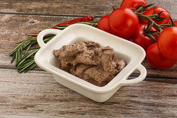 Soft chicken liver with cream