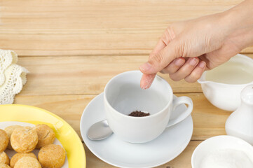 sprinkle a little of salt mix with coffee. can remove taste sour of coffee, kitchen tips