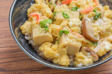 高野豆腐の玉子とじ丼