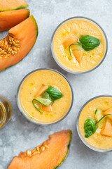 soupe froide gaspacho au melon concombre et basilic