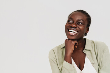 Fototapeta premium Young beautiful happy smiling african woman with braided hair